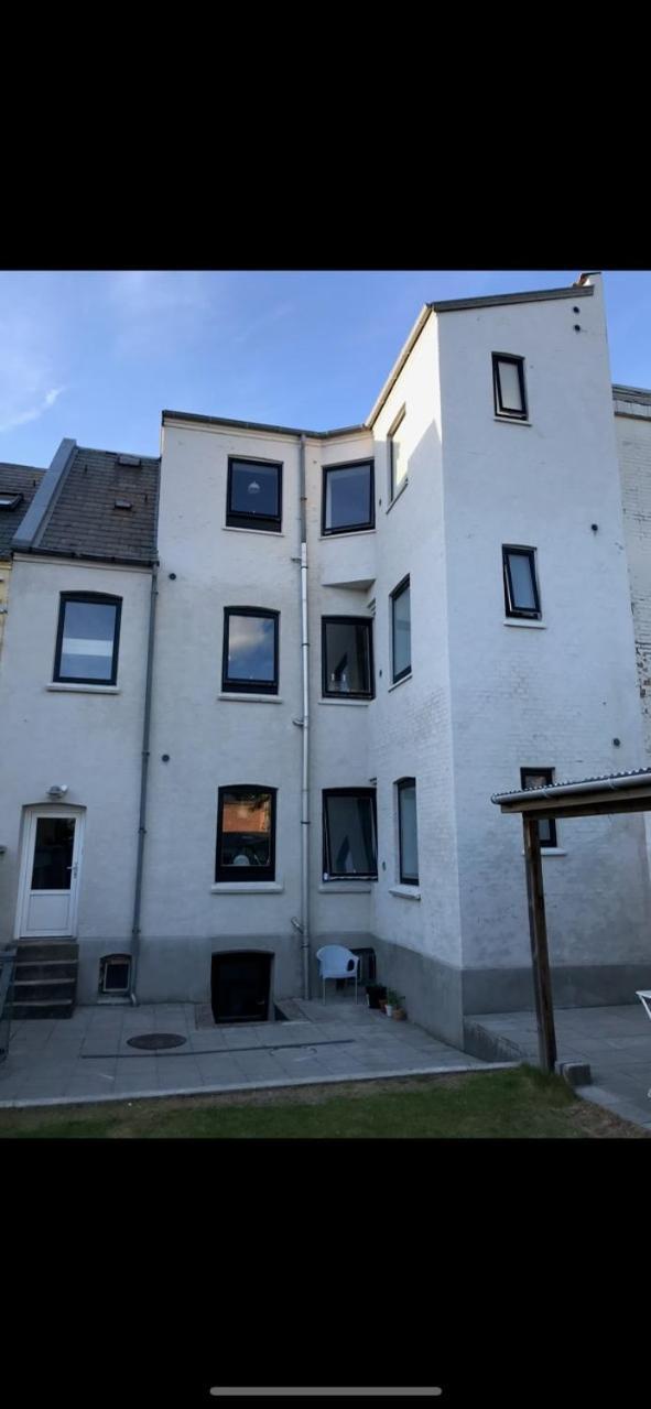 Feriehus Stor I Smorhullet Af Centrum *